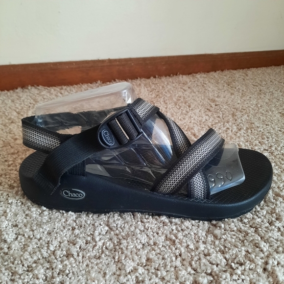 Chaco Z1 Adjustable Wide Strap Classic Sandals Split Gray Vibram Hiking Sandals - Picture 2 of 16
